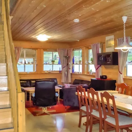 3 Bedroom Stunning In *