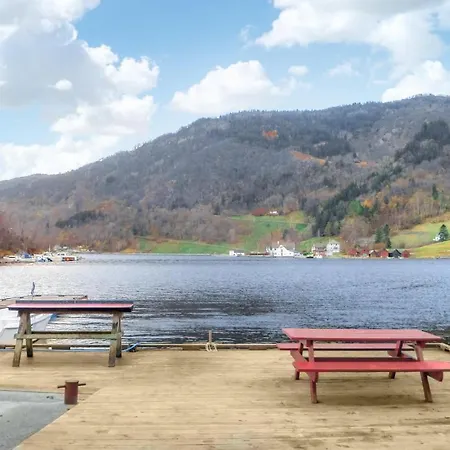 Semesterbostad Gorgeous In With Wifi Åkra